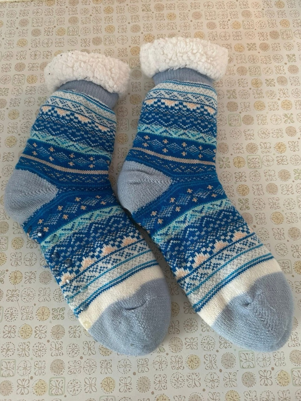 Cozy Blue Patterned Sherpa-Lined Socks